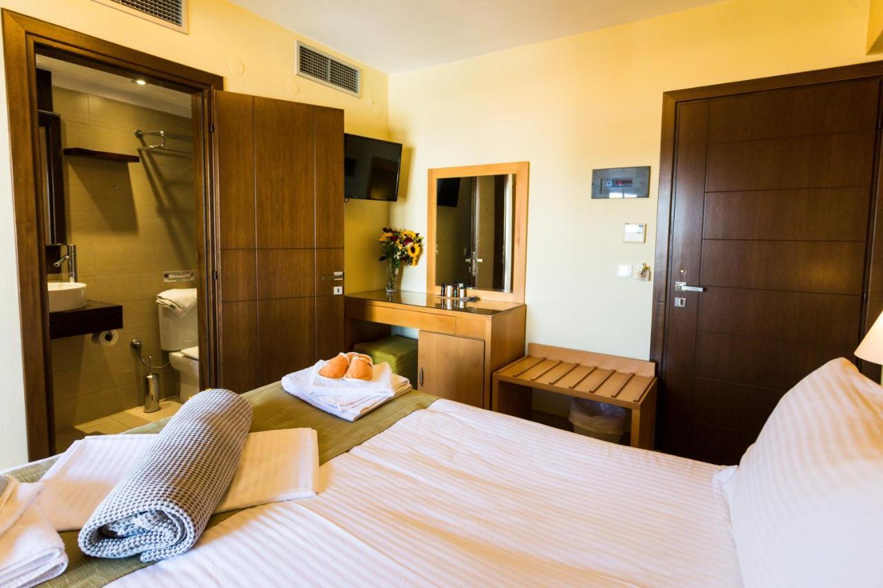 Helianthus Guesthouse أمولياني المظهر الخارجي الصورة