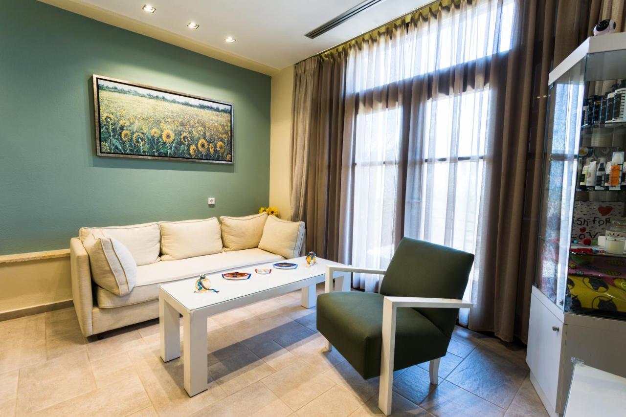 Helianthus Guesthouse أمولياني المظهر الخارجي الصورة