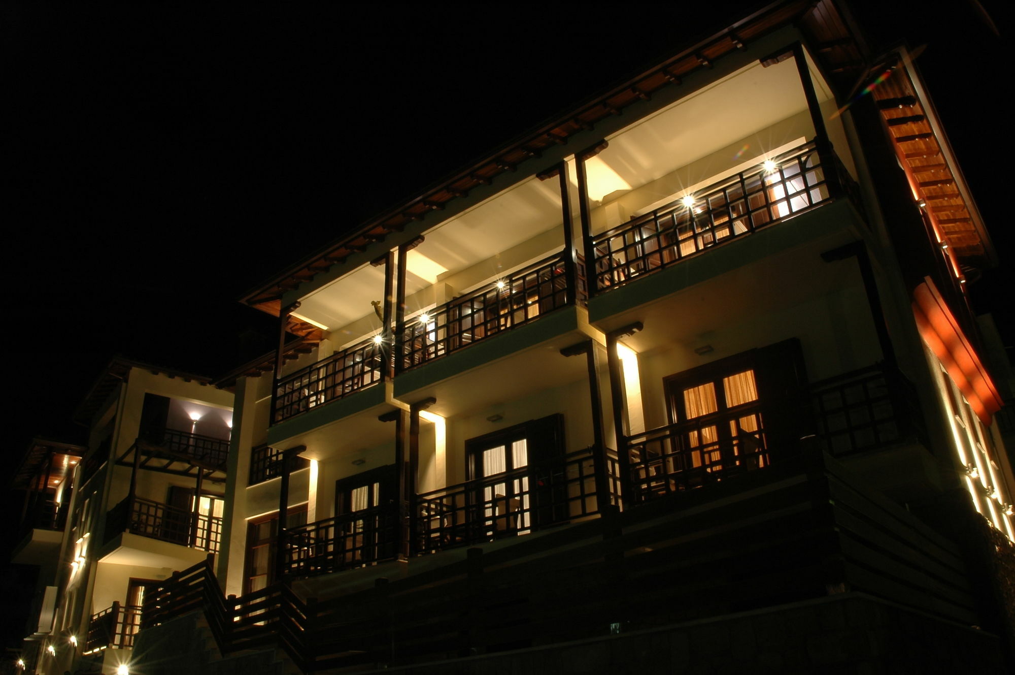 Helianthus Guesthouse أمولياني المظهر الخارجي الصورة